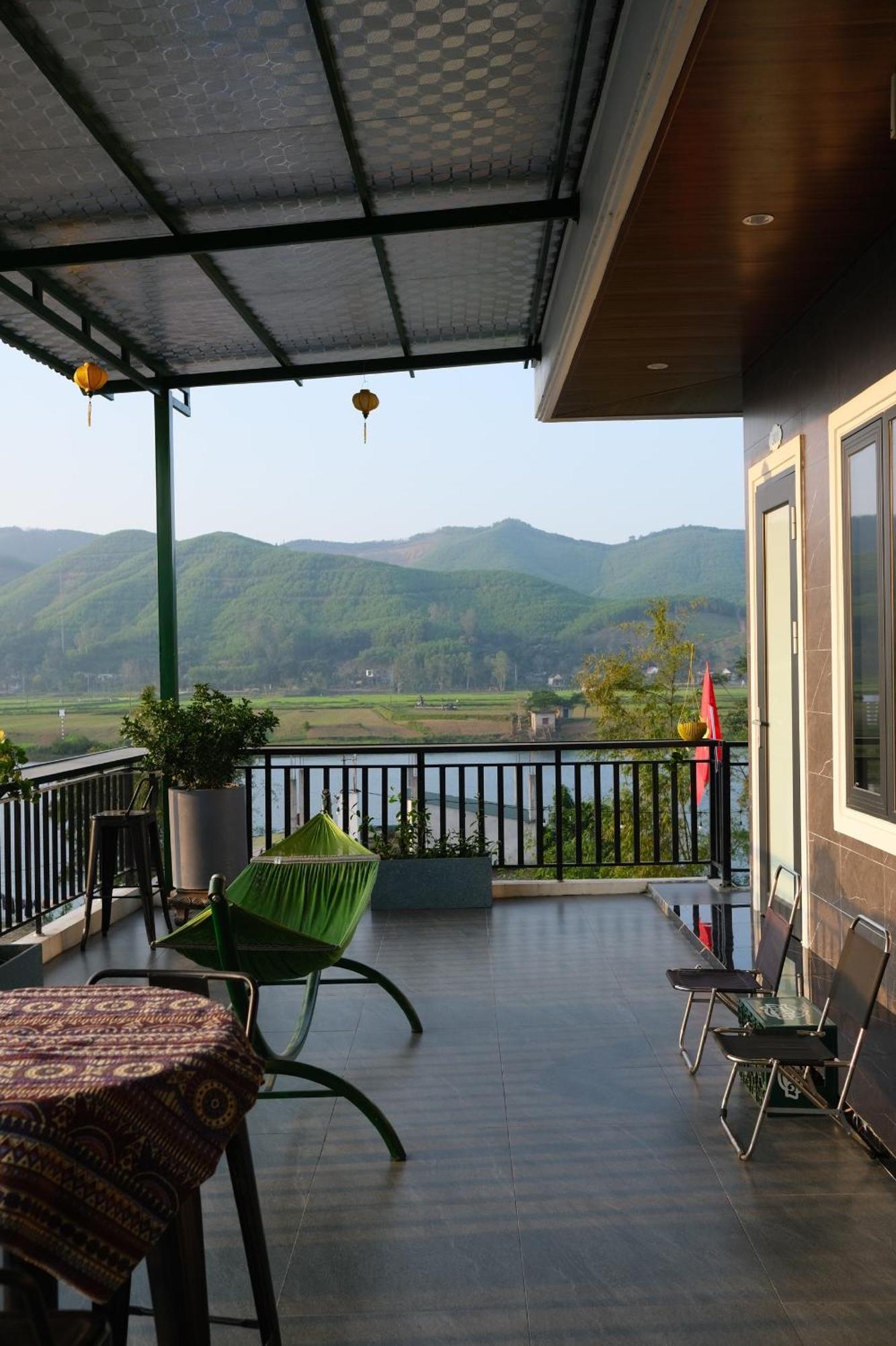 Tutu'S Homestay Фонгня Экстерьер фото